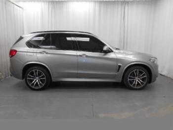 2016 BMW X5 M thumb17