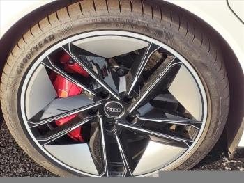 2022 Audi RS e-tron GT thumb14