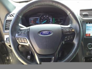 2018 Ford Explorer thumb0