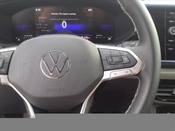 2024 Volkswagen Taos thumb9