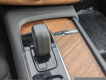 2024 Volvo XC90 Recharge Plug-In Hybrid thumb15