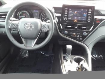 2022 Toyota Camry Hybrid thumb11