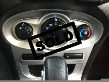 2015 Ford Fiesta thumb8