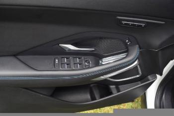 2020 Jaguar E-PACE thumb3