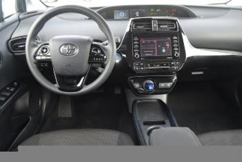 2022 Toyota Prius thumb11