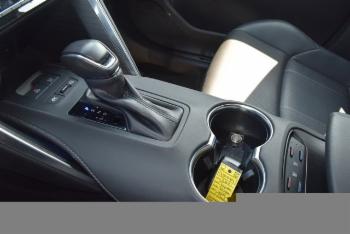 2021 Toyota Venza thumb6
