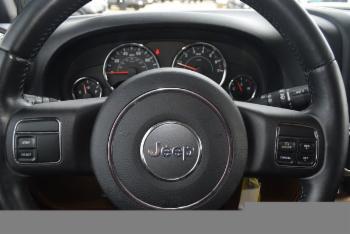 2012 Jeep Wrangler thumb8