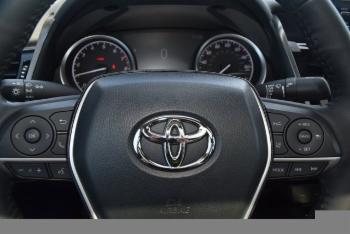 2023 Toyota Camry thumb7