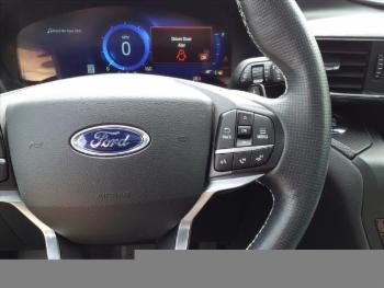 2020 Ford Explorer thumb8