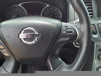 2019 Nissan Pathfinder thumb8