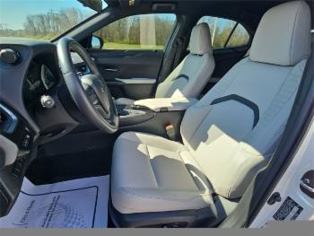 2021 Lexus UX thumb7