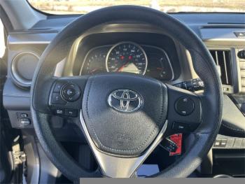 2013 Toyota RAV4 thumb4
