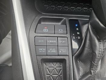 2020 Toyota RAV4 thumb0