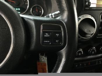 2014 Jeep Wrangler thumb9