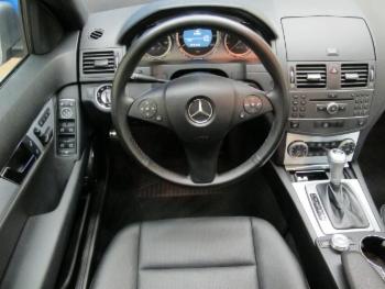 2011 Mercedes-Benz C-Class thumb2