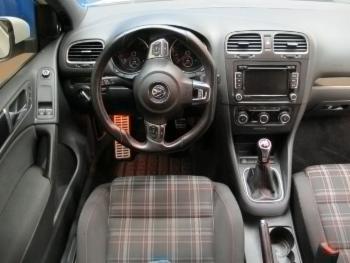 2010 Volkswagen GTI thumb5