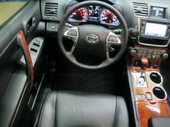 2013 Toyota Highlander thumb11