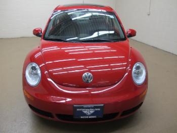 2010 Volkswagen New Beetle thumb24