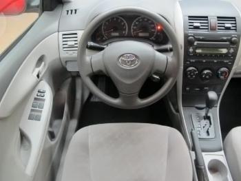2009 Toyota Corolla thumb24