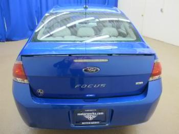 2010 Ford Focus thumb19
