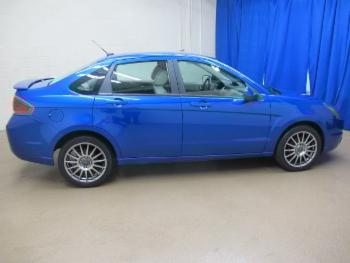 2010 Ford Focus thumb16
