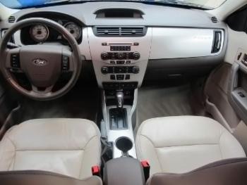 2010 Ford Focus thumb1