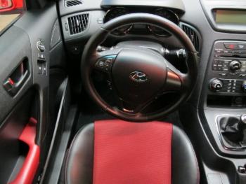2012 Hyundai Genesis Coupe thumb2