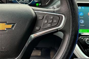 2017 Chevrolet Bolt EV thumb3