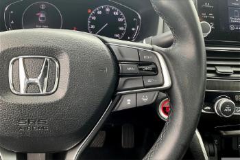 2019 Honda Accord thumb3