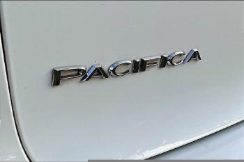 2022 Chrysler Pacifica thumb17