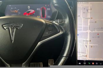 2017 Tesla Model X thumb2