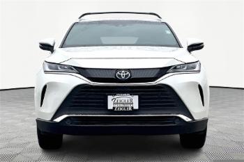 2022 Toyota Venza thumb21
