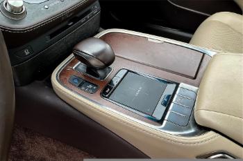 2020 Lexus LS thumb19