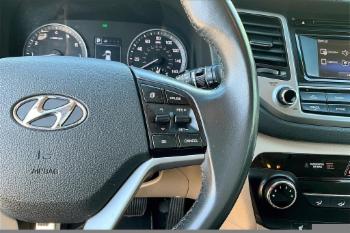 2017 Hyundai Tucson thumb4