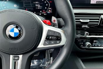 2023 BMW M5 thumb2