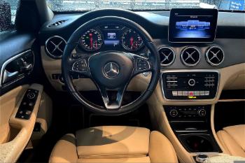 2019 Mercedes-Benz GLA thumb21