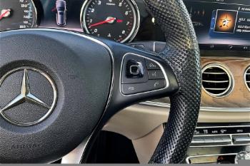2017 Mercedes-Benz E-Class thumb3