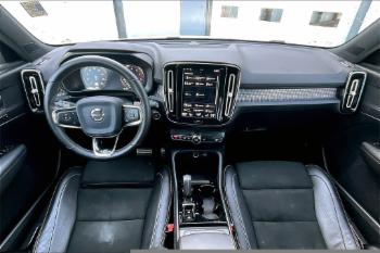 2020 Volvo XC40 thumb17
